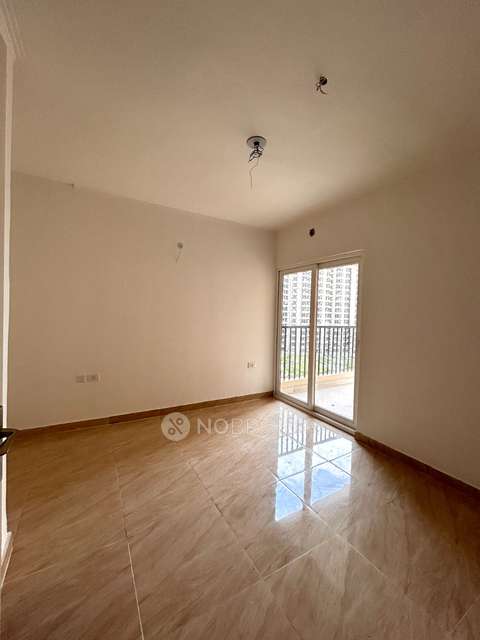 2 BHK Flat In 16th Parkview Gaur Yamuna City For Sale  In Dhanpura