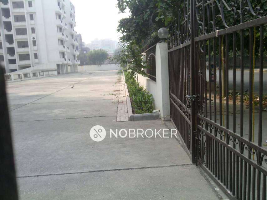1 BHK Flat In Chhikara Niwas for Rent  In Sector 45