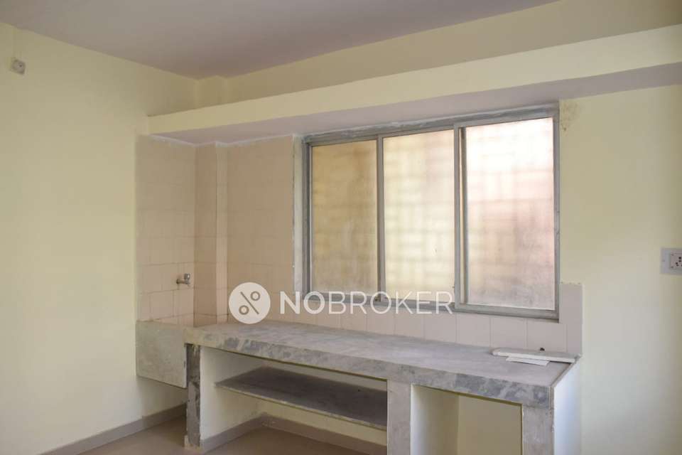 2 BHK Flat In Beach Complex Chs For Sale  In Naigaon West