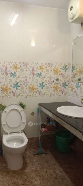 4 BHK Flat For Sale  In Hauz Khas 