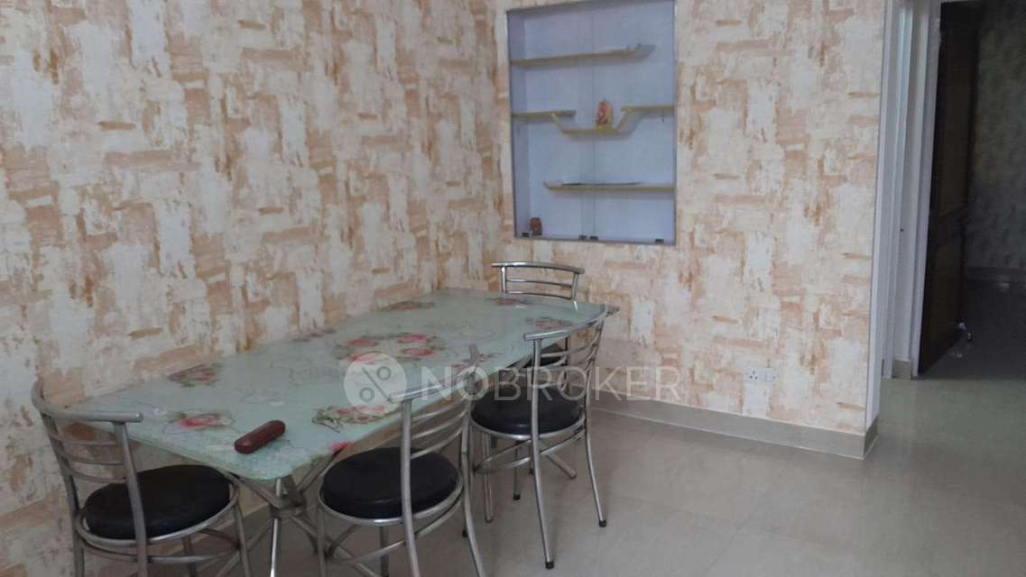 2 BHK Flat In Everest Apartments For Sale  In Kalkaji