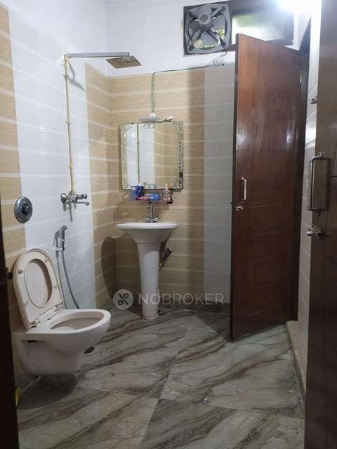 4 BHK Flat For Sale  In Govindpuri