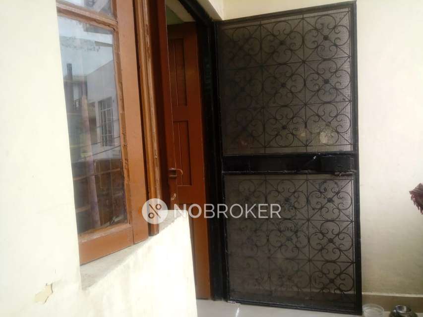 1 BHK Flat In Apartment For Sale  In Rohini
