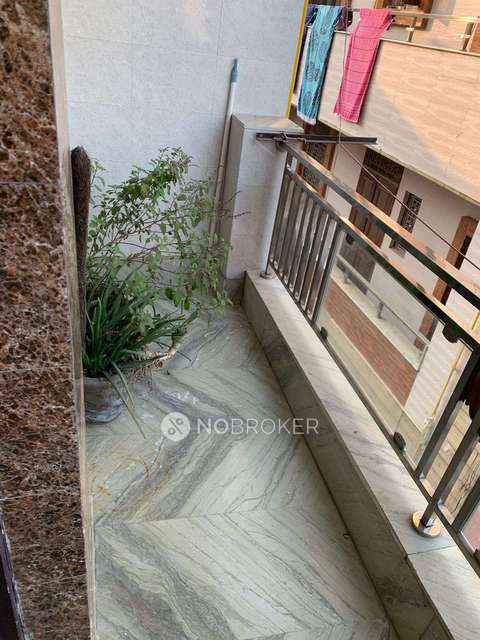 2 BHK Flat For Sale  In Laxmi Nagar