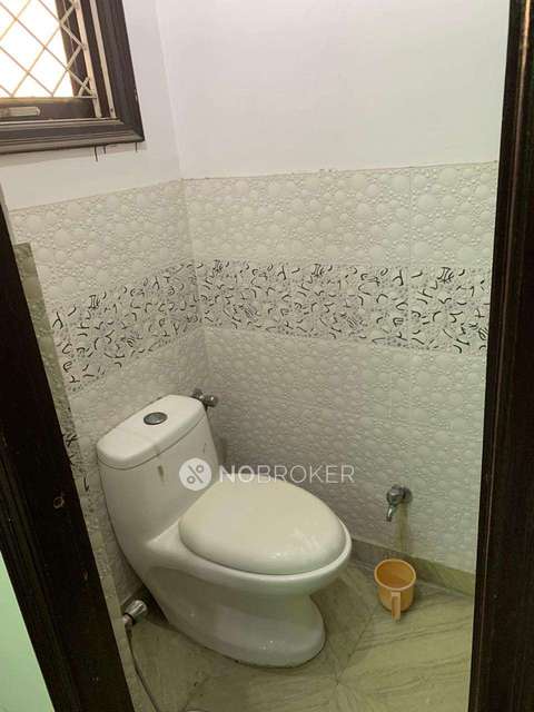 2 BHK Flat For Sale  In Laxmi Nagar