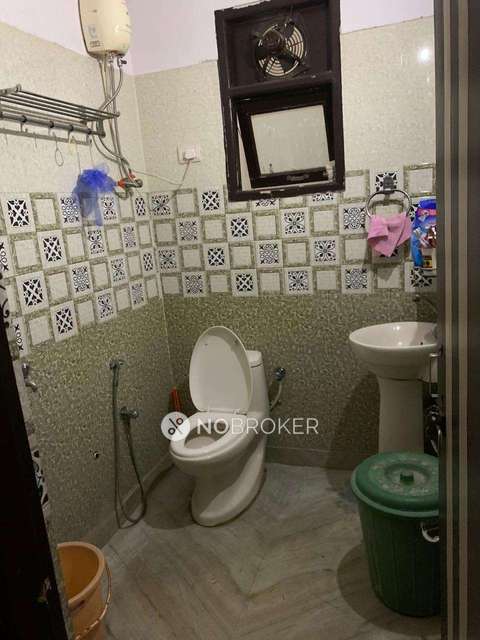 2 BHK Flat For Sale  In Laxmi Nagar