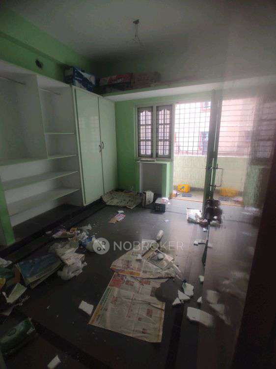 2 BHK House for Rent  In Kphb (no Parking )