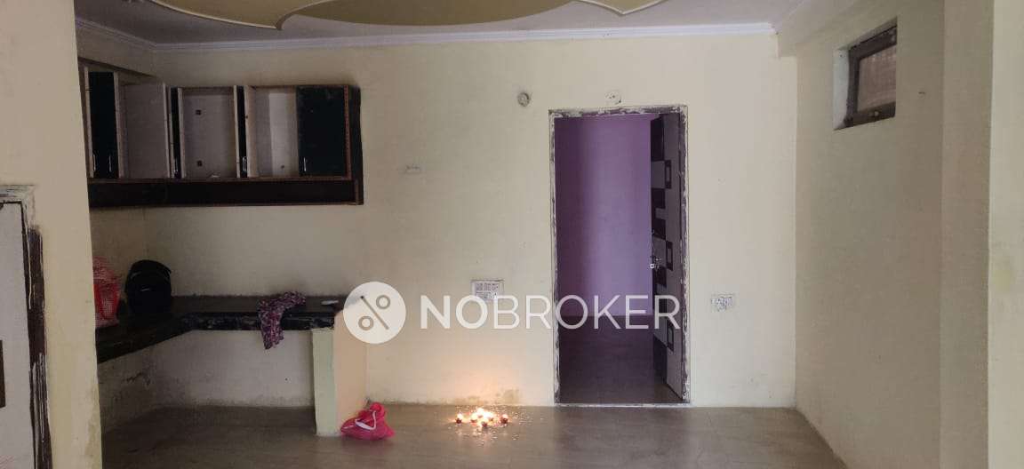 2 BHK Flat In Shraddha For Sale  In Kailash Puram