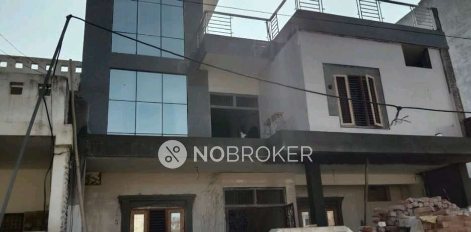 3 BHK Flat In Usha Deen  for Rent  In  Palam Vihar