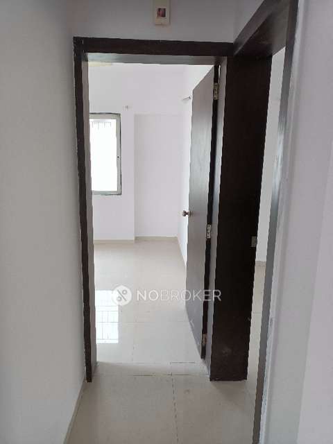 2 BHK Flat In Solaris Building for Rent  In Baner