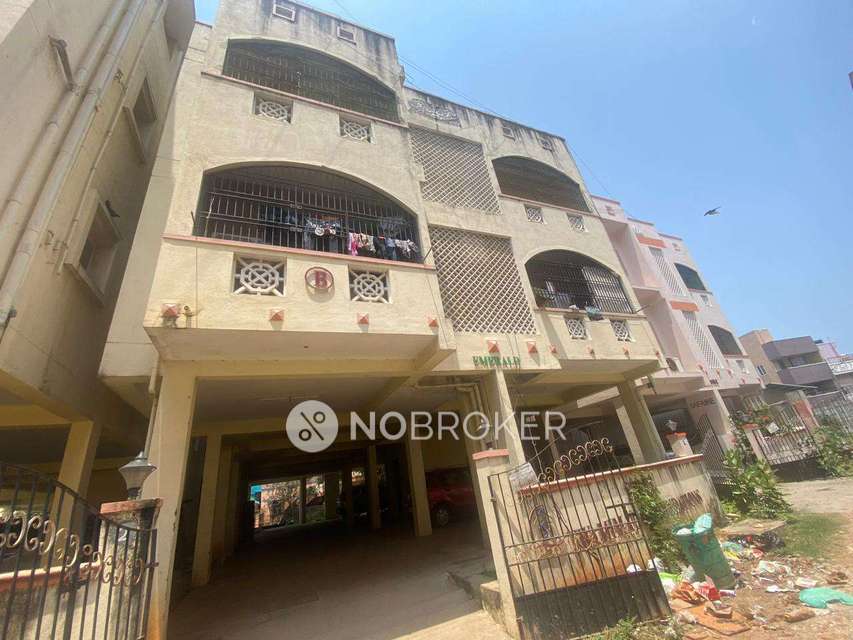 2 BHK Flat In Emerald Block For Sale  In Pallikaranai