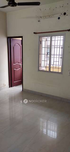 2 BHK Flat In Emerald Block For Sale  In Pallikaranai