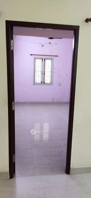 2 BHK Flat In Emerald Block For Sale  In Pallikaranai