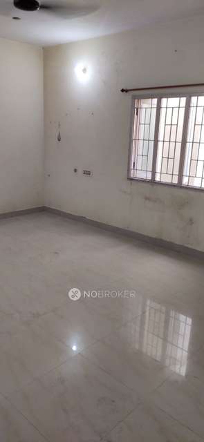 2 BHK Flat In Emerald Block For Sale  In Pallikaranai