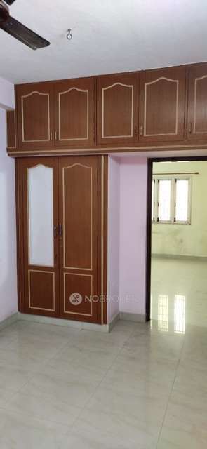 2 BHK Flat In Emerald Block For Sale  In Pallikaranai