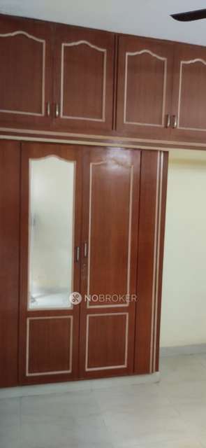 2 BHK Flat In Emerald Block For Sale  In Pallikaranai
