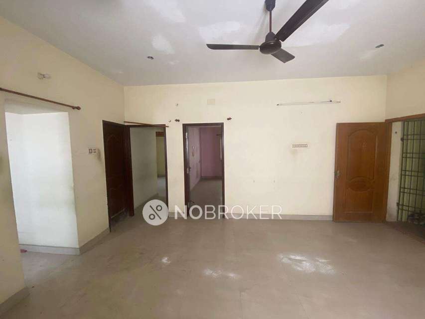 2 BHK Flat In Emerald Block For Sale  In Pallikaranai