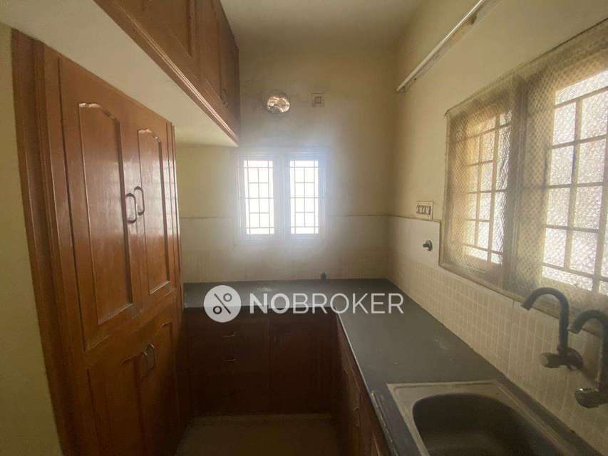 2 BHK Flat In Emerald Block For Sale  In Pallikaranai