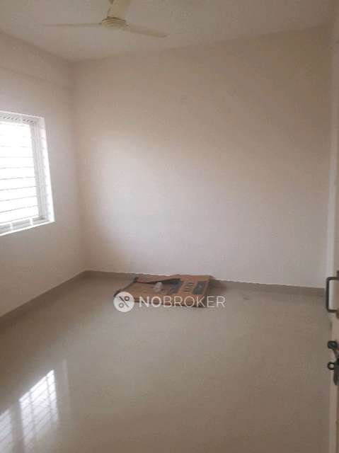 2 BHK Flat In Swathi Apartment For Sale  In Nagavara