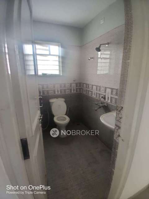 2 BHK Flat In Swathi Apartment For Sale  In Nagavara