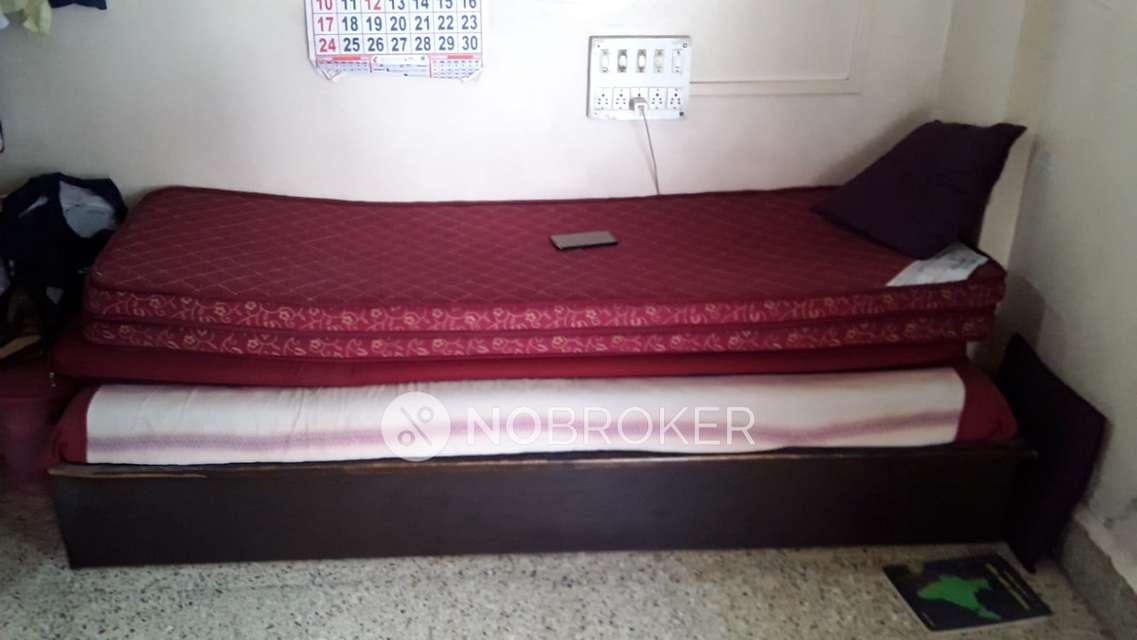 1 BHK Flat In Shree Gurudatta Sahawas Society For Sale  In Shaniwar Peth