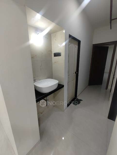 2 BHK Flat In Skyline Heights for Rent  In Goregaon West