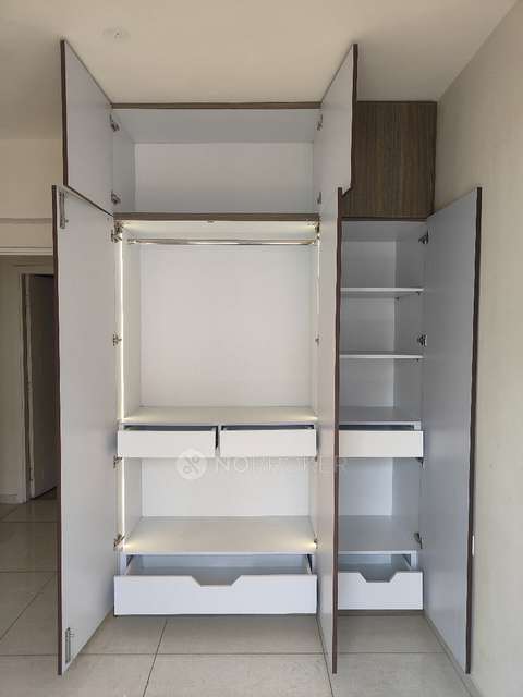 3 BHK Flat In Ashiana Anmol Plaza for Rent  In Sector-33