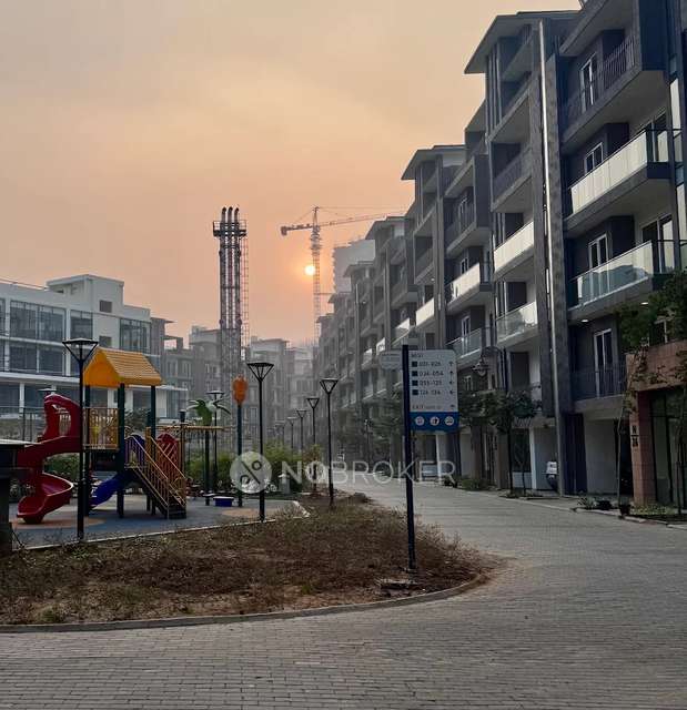 3 BHK Flat for Rent  In Smart World Gems