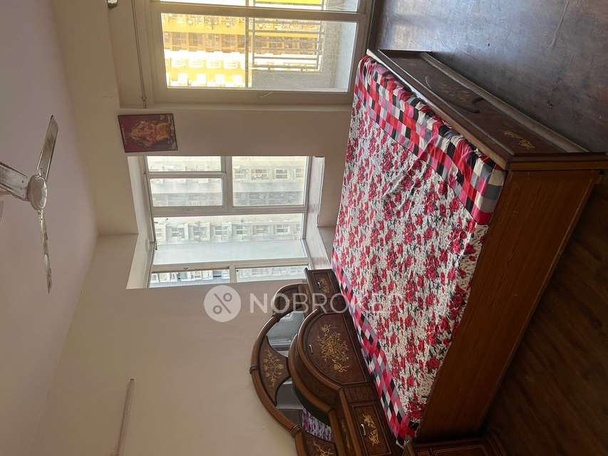 2 BHK Flat In Shri Radha Sky Gardens for Rent  In Sector 16b