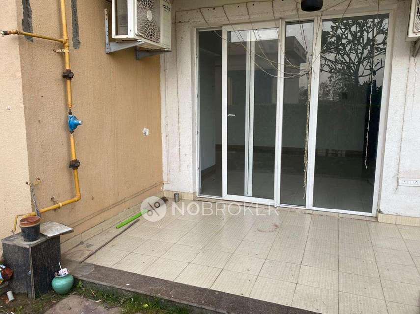 3 BHK Flat In Emaar Imperial Gardens For Sale  In Sector-102