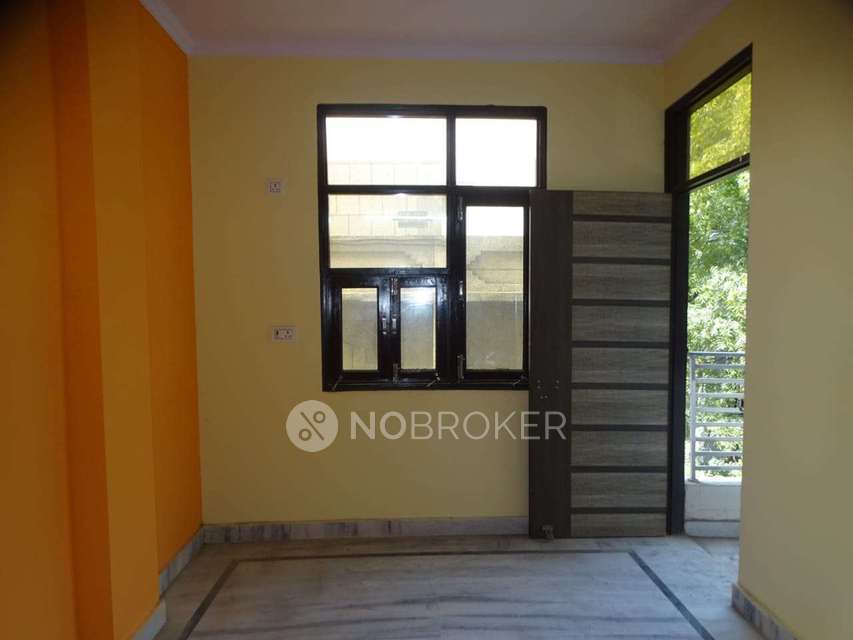 2 BHK Flat In Apartment For Sale  In East Guru Angad Nagar