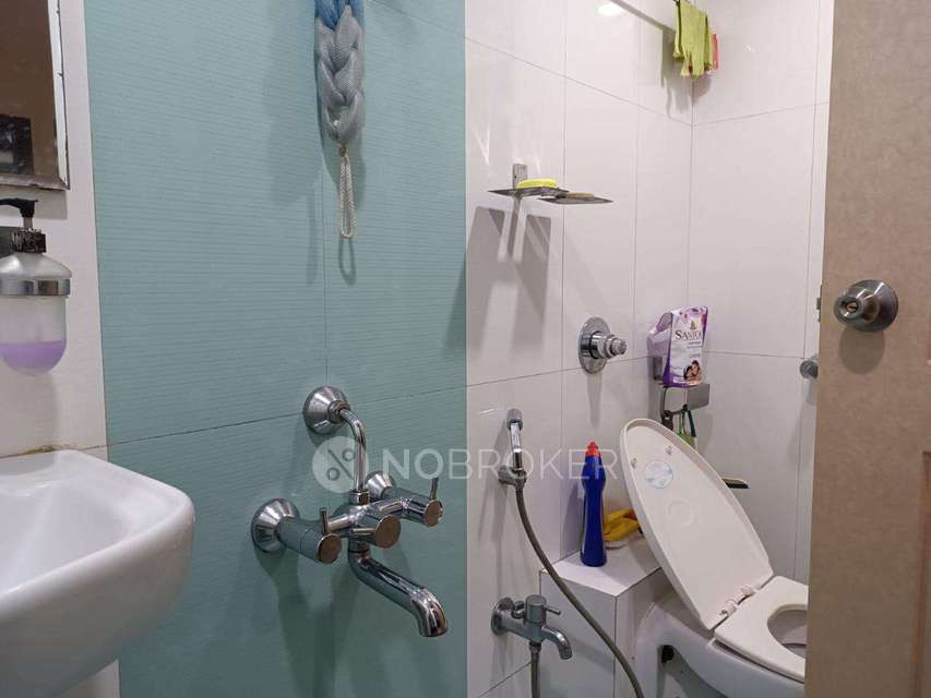 3 BHK Flat In Romell Empress For Sale  In Borivali West