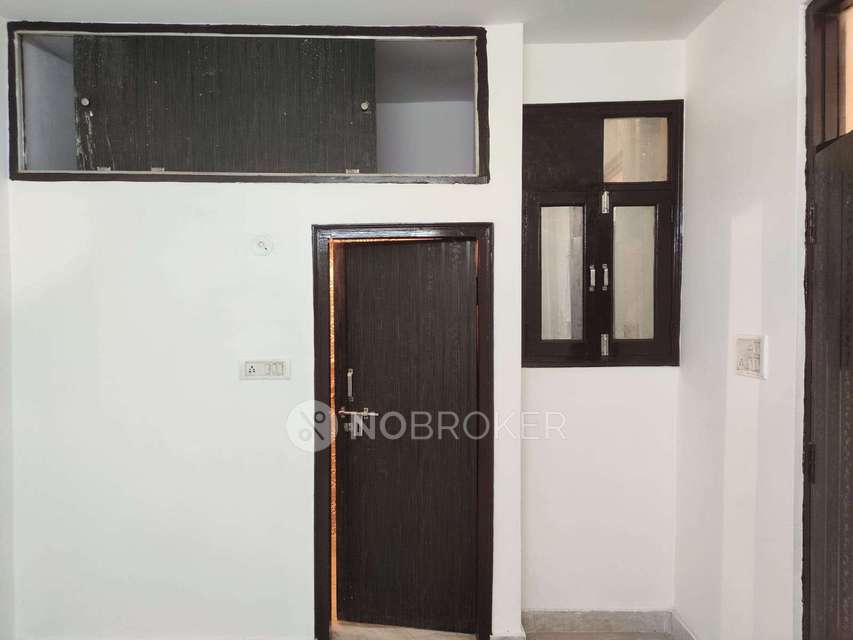 4 BHK Flat For Sale  In  Sector 4