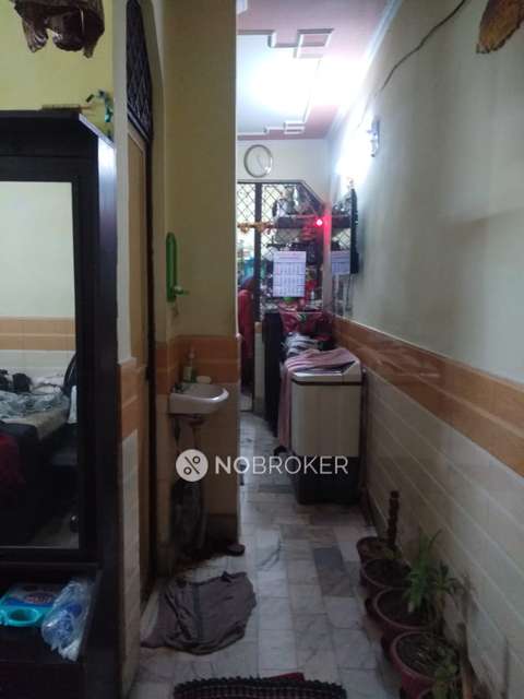 1 BHK Flat For Sale  In Laxmi Nagar