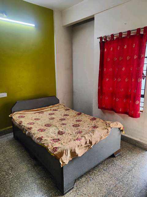 1 BHK Flat In Surya Co Operative Housing Society for Rent  In Aundh Road - Laxmi Travels