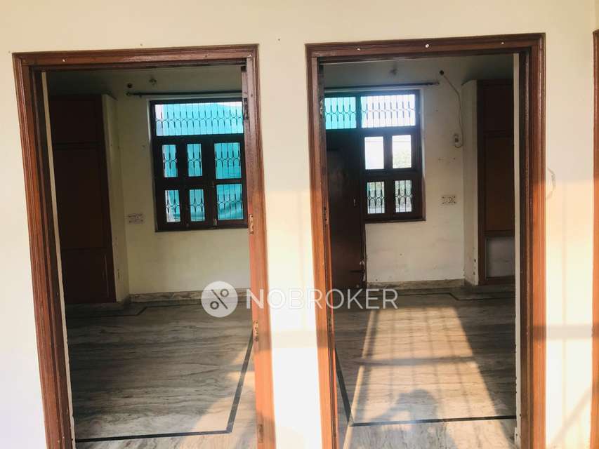 2 BHK Flat In Sanjay Gram Colony for Rent  In Sector 13