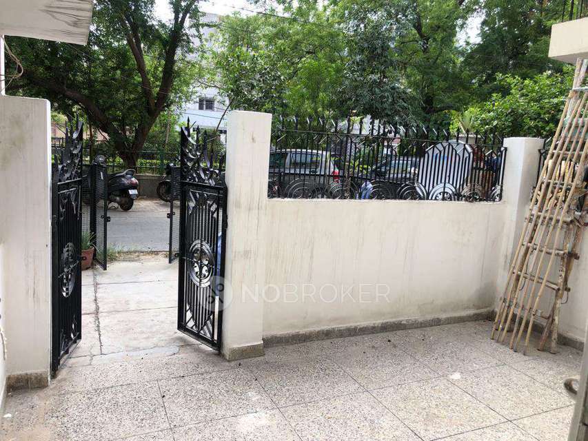 2 BHK Flat In Dda Flats for Rent  In Mayur Vihar Phase Ii