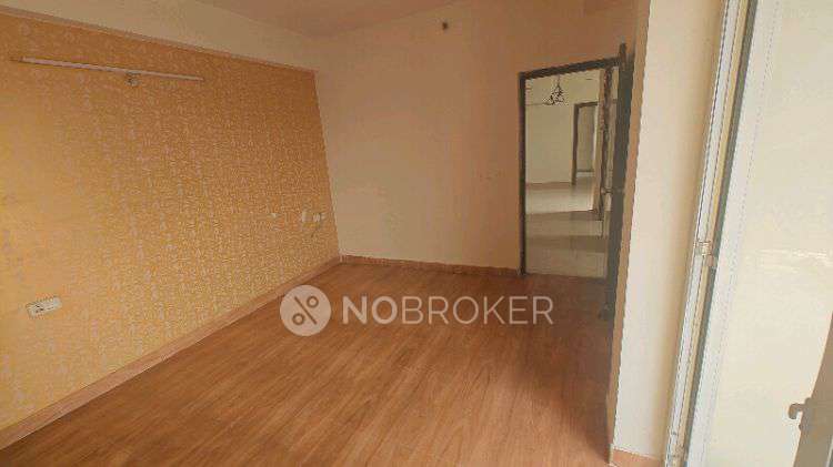 3 BHK Flat In Gaur City Galleria For Sale  In Galaxy North Avenue