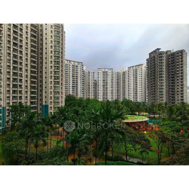 Single Room for Male In 3 BHK  In Megapolis Sangria Towers In Hinjawadi
