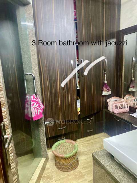 4+ BHK Flat In Standalone Building  For Sale  In Vivek Vihar