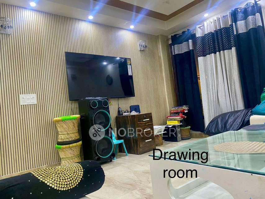 4+ BHK Flat In Standalone Building  For Sale  In Vivek Vihar