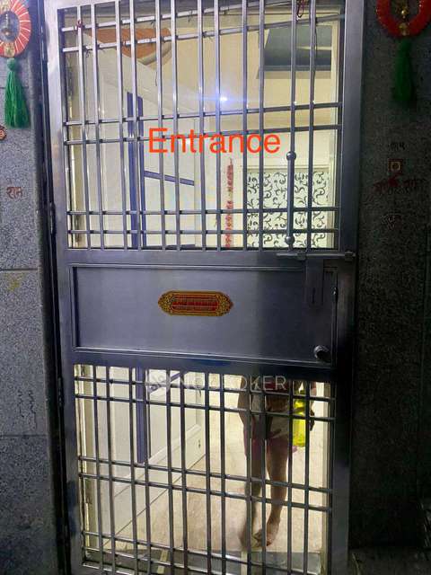 4+ BHK Flat In Standalone Building  For Sale  In Vivek Vihar