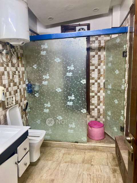 4+ BHK Flat In Standalone Building  For Sale  In Vivek Vihar