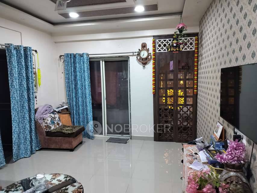 2 BHK Flat In Golden Plaza For Sale  In  Manjri Bk