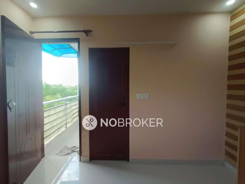 1 BHK Flat In Shree Krishna Apartment For Sale  In Dwarka