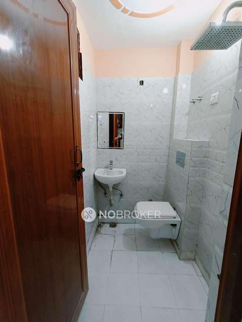 1 BHK Flat In Shree Krishna Apartment For Sale  In Dwarka