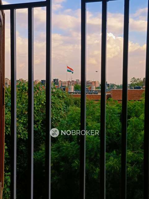 1 BHK Flat In Shree Krishna Apartment For Sale  In Dwarka