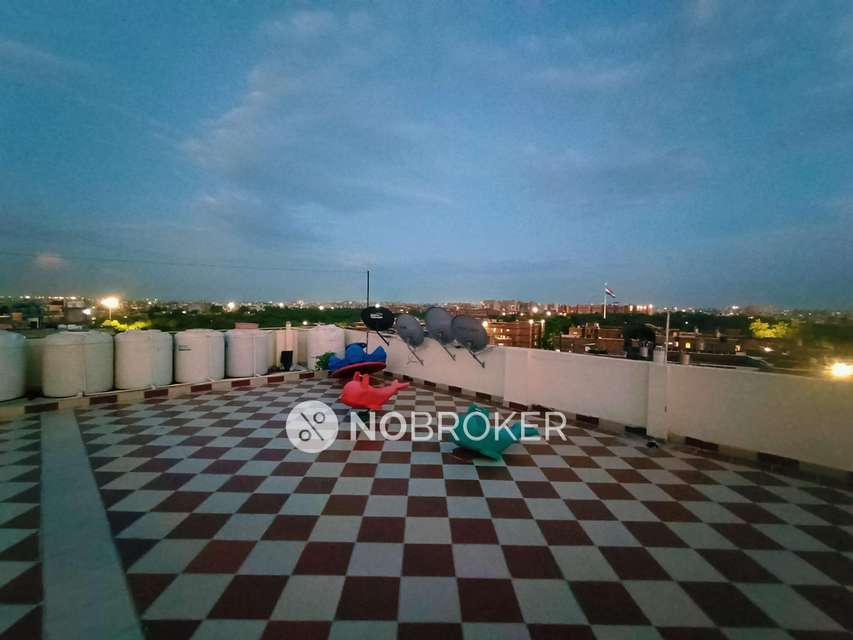 1 BHK Flat In Shree Krishna Apartment For Sale  In Dwarka