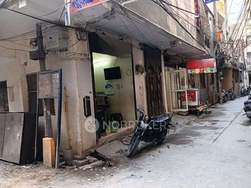 Shop in Mandawali, Delhi for Rent 