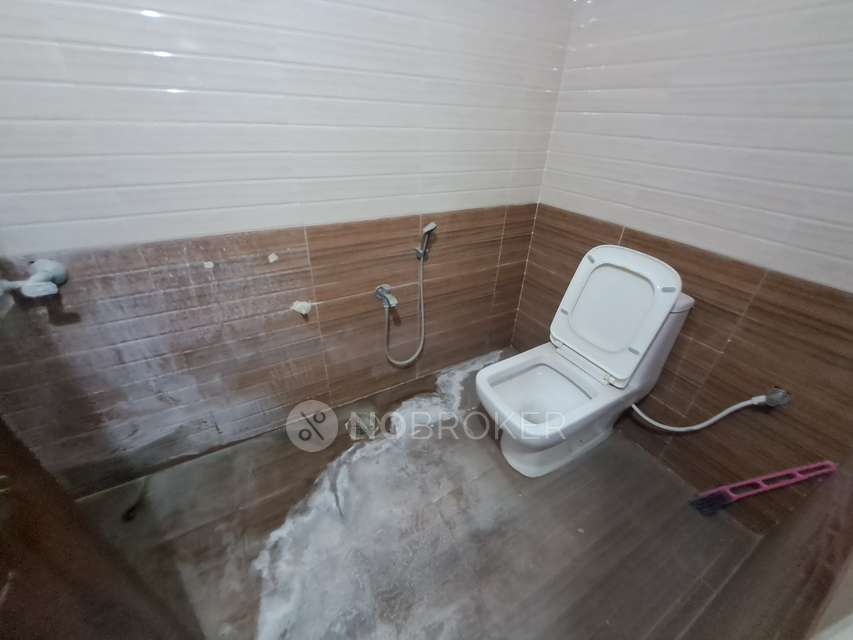 3 BHK Flat In Sk Padmasreekar Icon For Sale  In Gajularamaram